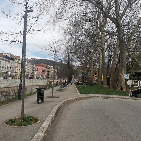 Kizz Apartment Сараево Екстериор снимка