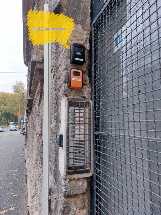 Kizz Apartment Сараево Екстериор снимка